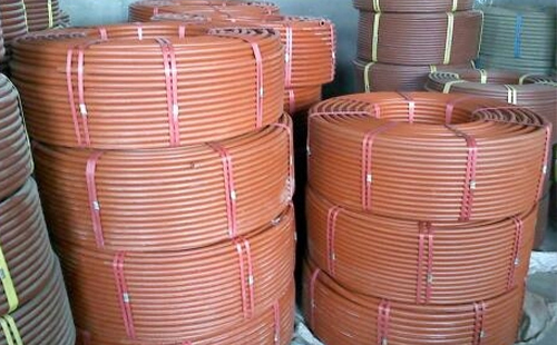 积石山穿线管防雷接地技术实施要点